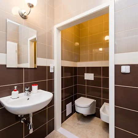 Affordable Navratilova Prague