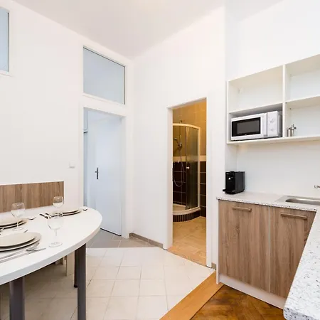 Affordable Navratilova Appartamento
